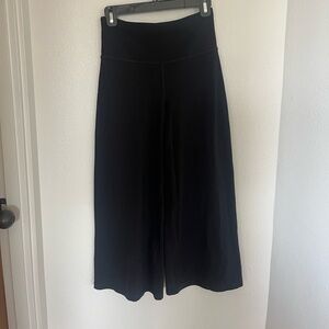 Athleta elation wide crop pantalon 3/4 jambee elation black size small petite